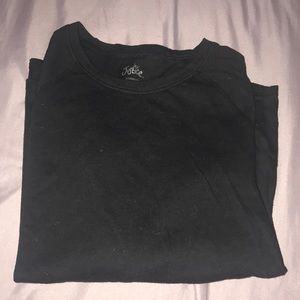 A excellent condition long sleevet-shirt